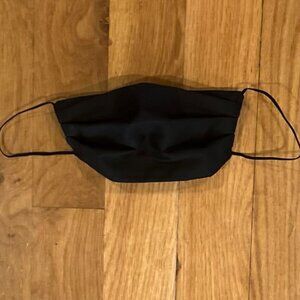 NWOT designer-inspired face mask